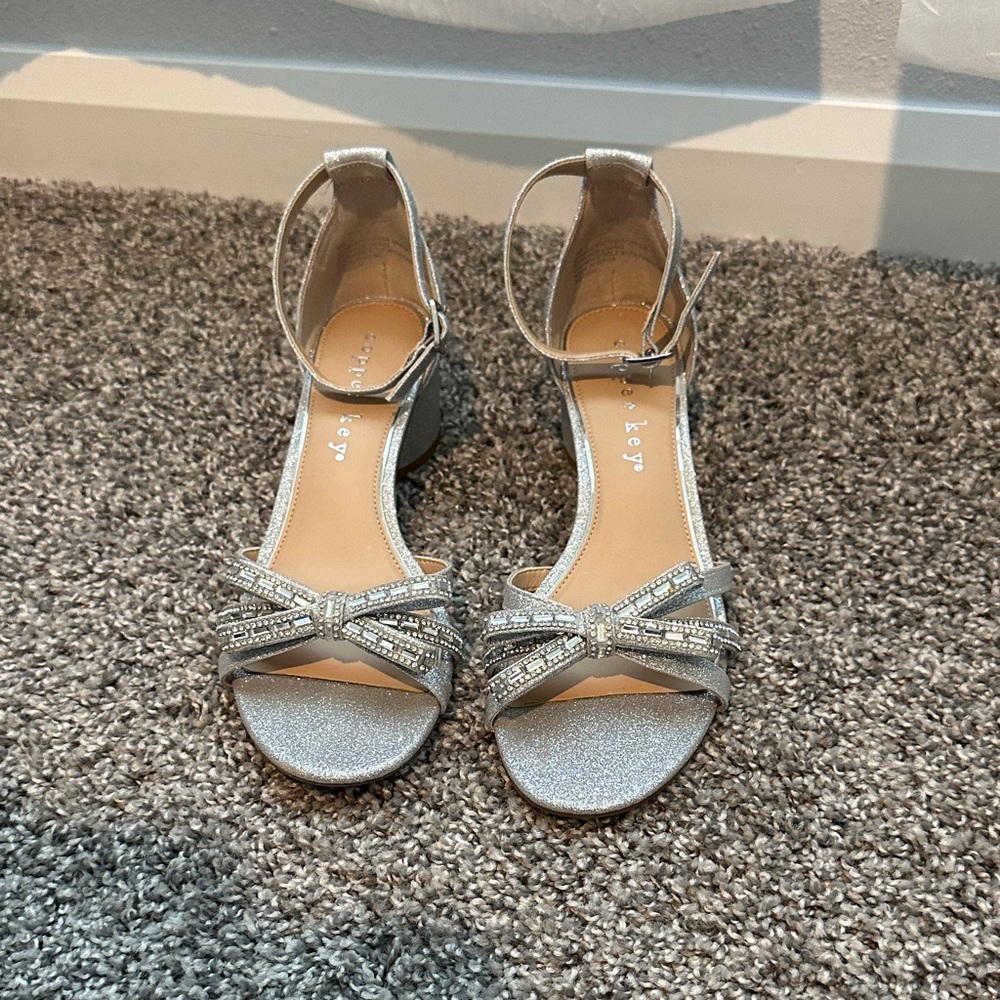 Copper Key Silver Glitter Bow Sandals